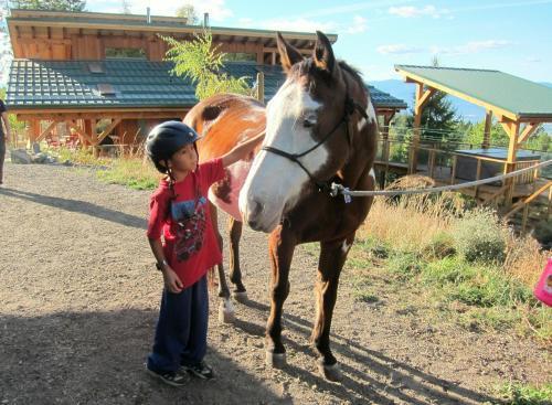 Lodge Myra Canyon